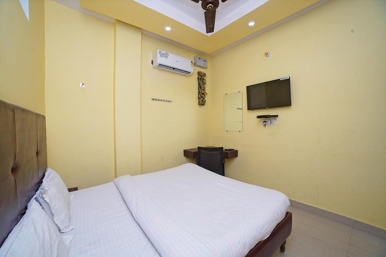 SPOT ON 39779 Hotel Rama Palace Moradabad Bagian luar foto