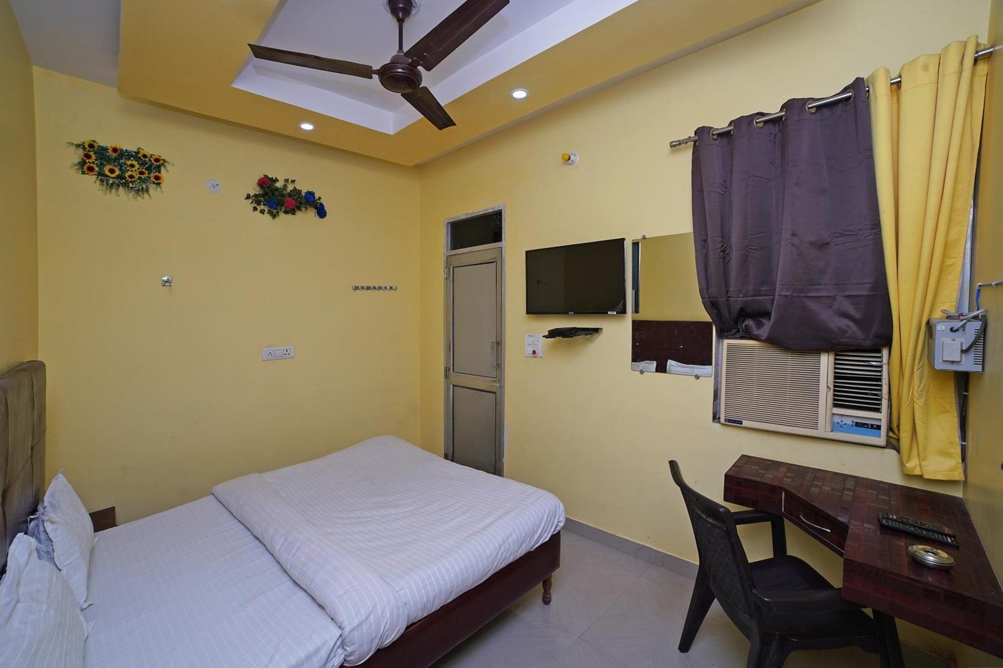 SPOT ON 39779 Hotel Rama Palace Moradabad Bagian luar foto